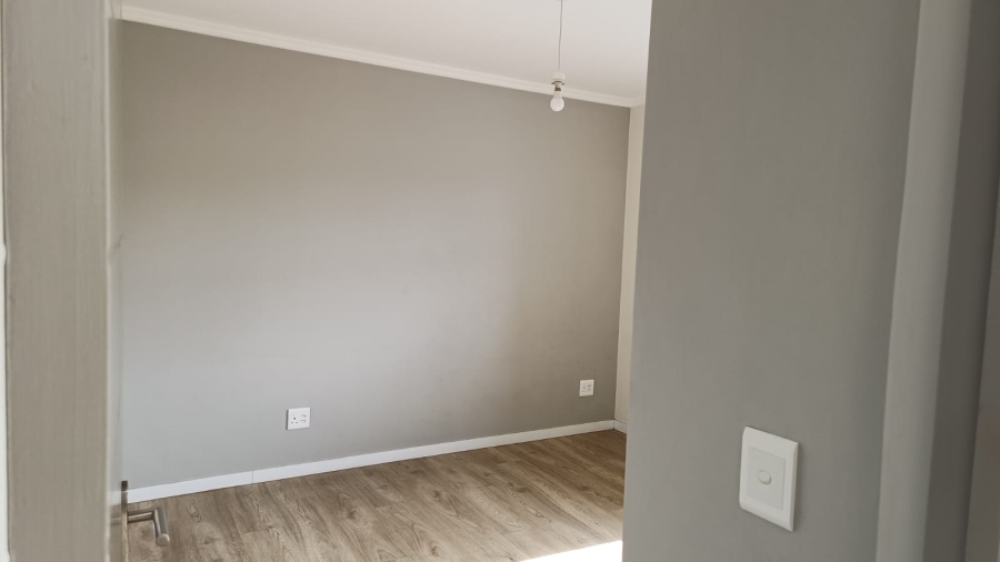 1 Bedroom Property for Sale in Table View Western Cape